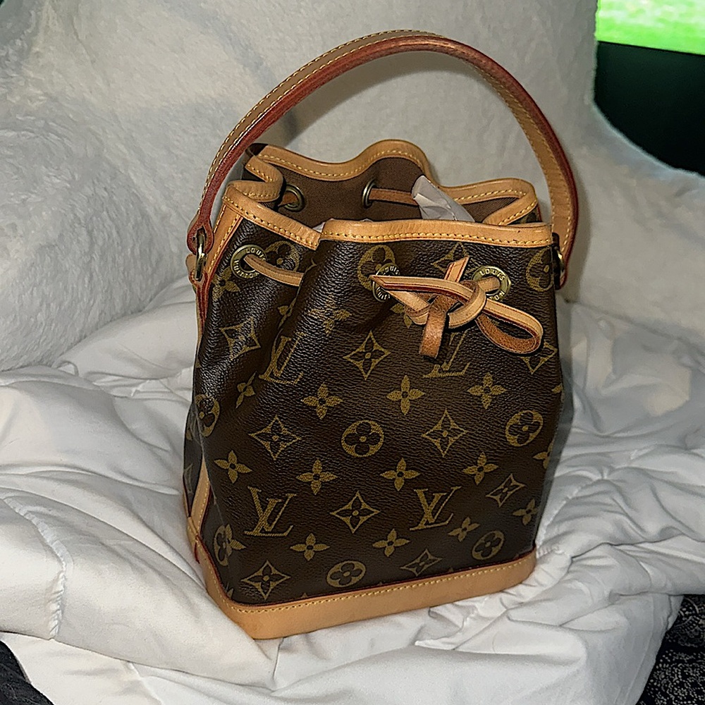 Louis Vuitton Monogram Mini Noe Hand Bag